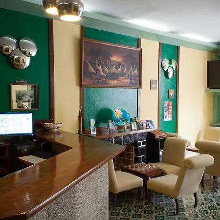בית הארחה Residencial Monaco
