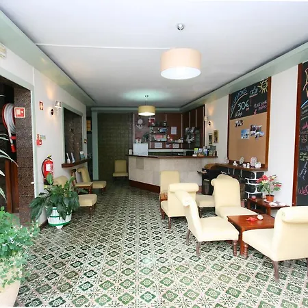 Residencial Monaco בית הארחה
