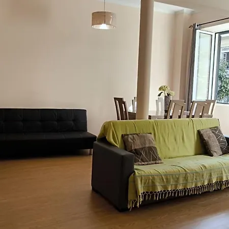 Residencial Monaco בית הארחה