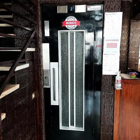 Pensión Residencial Monaco 2*