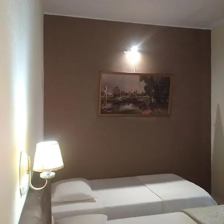 Pensión Residencial Monaco 2*