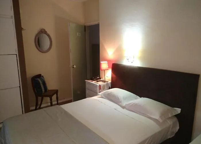 Residencial Monaco بيت ضيافة 2*