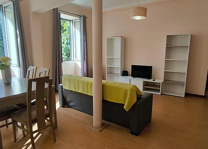 Residencial Monaco Pensión 2*